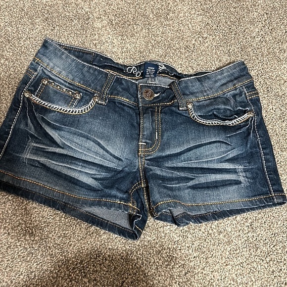 Request Bling Jean Shorts 7/28 Dark Wash - Picture 4 of 5